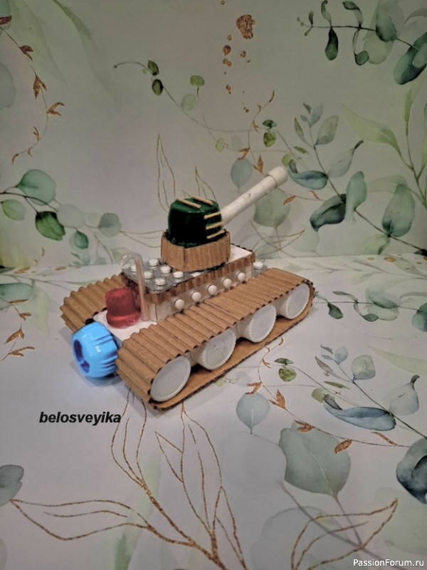 Поделка танк их картона. Мой МК