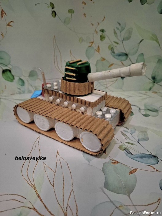 Поделка танк их картона. Мой МК