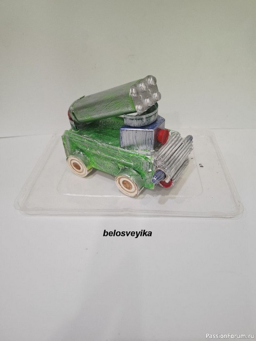 Поделки своими руками из подручных материалов.