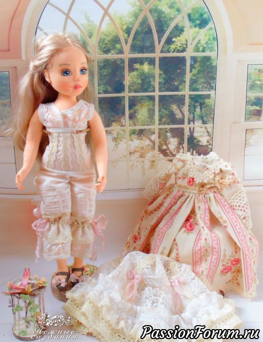 Коллекционная текстильная куколка Николь и птичка Виви