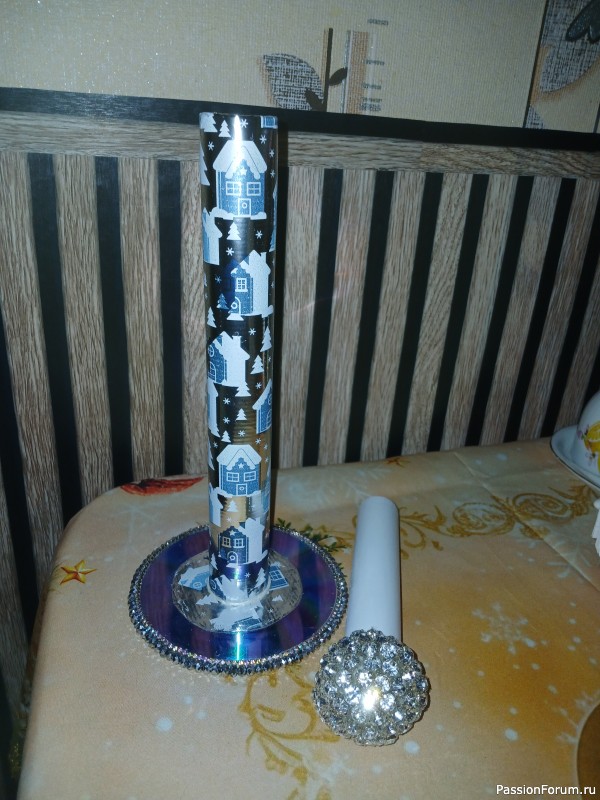 Держатель бумажных полотенец