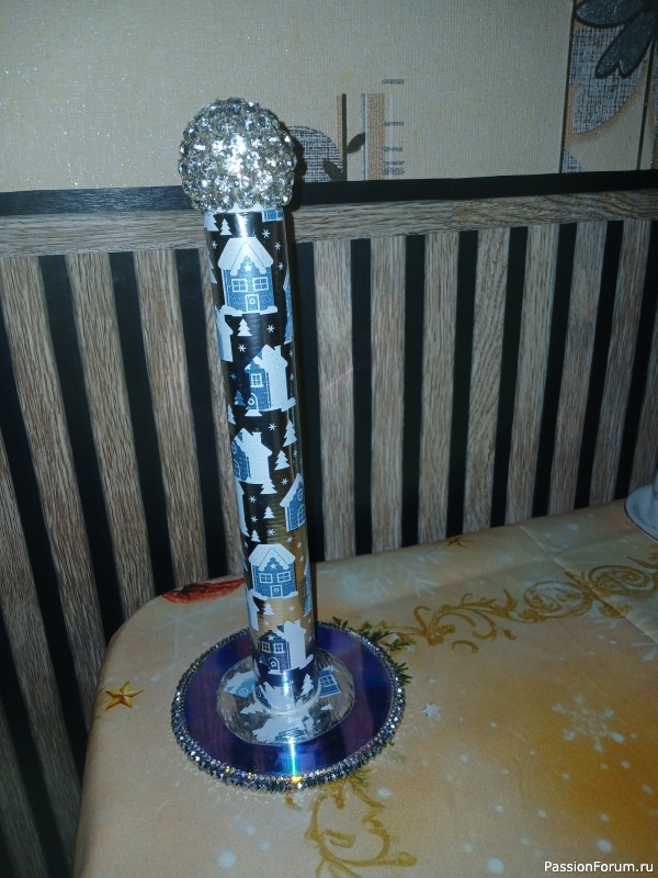 Держатель бумажных полотенец