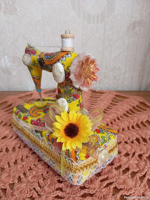 Швейная машинка-игольница