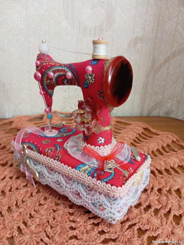 Швейная машинка-игольница