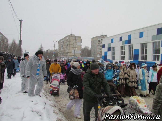 У всех Дед мороз, а у нас снеговики.