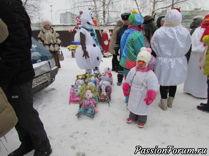 У всех Дед мороз, а у нас снеговики.