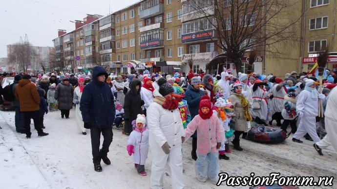 У всех Дед мороз, а у нас снеговики.