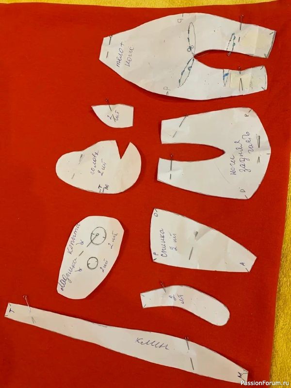 Мягкая огненная лошадка-символ удачи и тепла