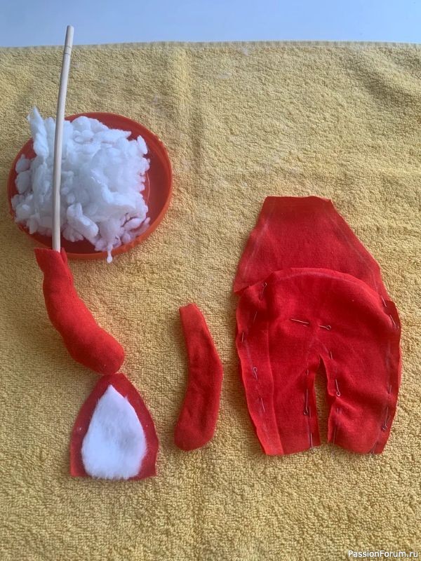 Мягкая огненная лошадка-символ удачи и тепла