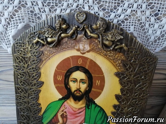 Ну вот попыталась... Брашированная сосна, наклеена распечатка. Вернее, лик, купленный в церкви Ну вот попыталась... Брашированная сосна, наклеена распечатка. Вернее, лик, купленный в церкви
