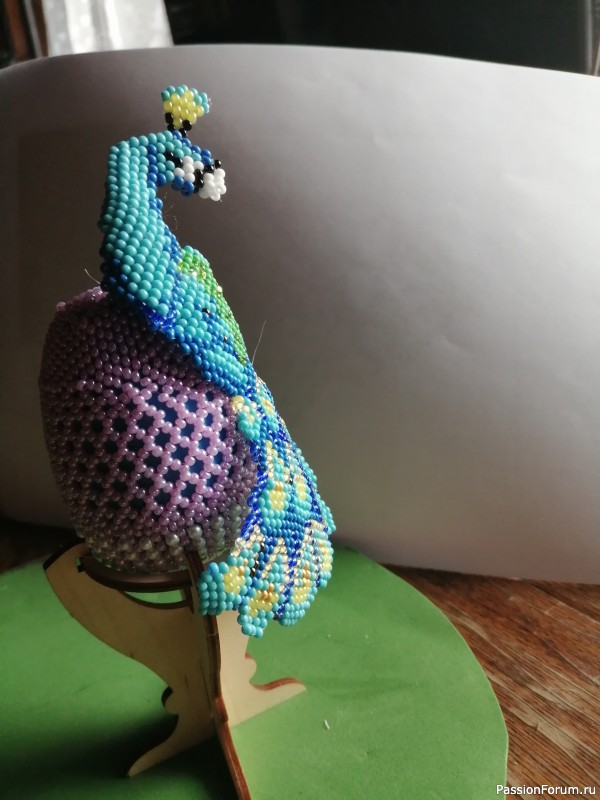 Павлин и Пасхальное яйцо