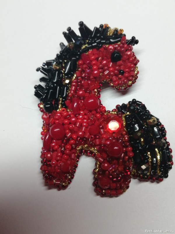 Брошь "Огненная лошадь"