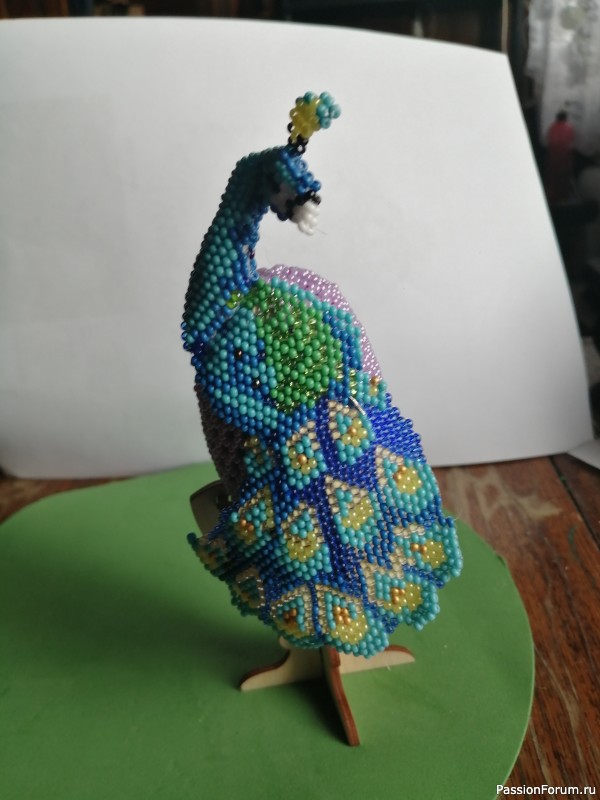 Павлин и Пасхальное яйцо