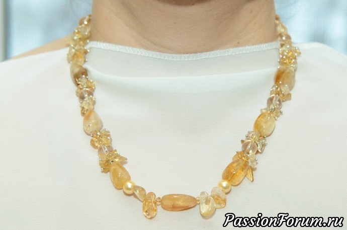 Колье из цитрина 1.300 р. Колье из цитрина 1.300 р.