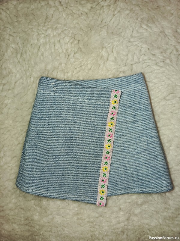 "Синенькая юбочка..."