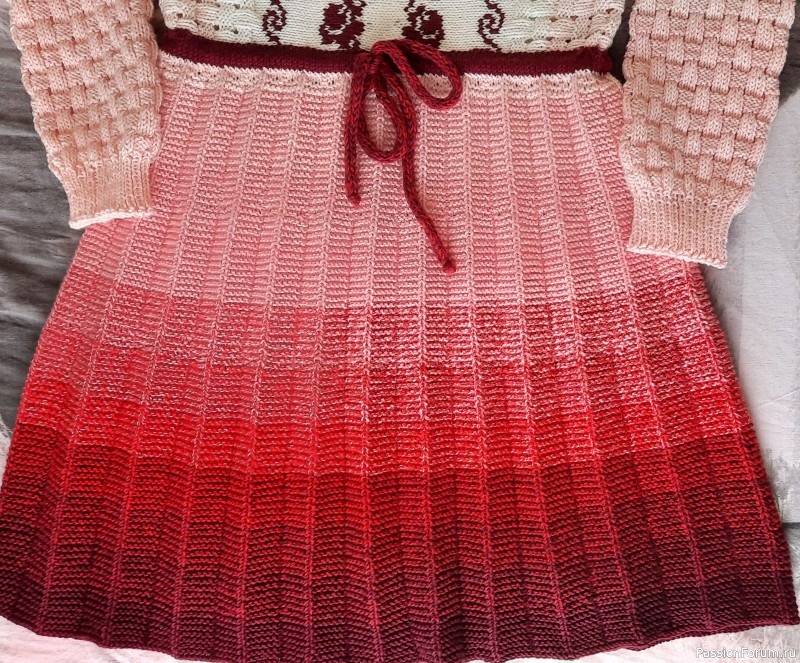 Платье для девочки 5-6 лет