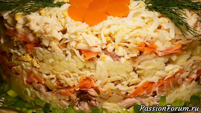 Слоеный САЛАТ с копченой курицей и колбасным сыром на Праздничный стол