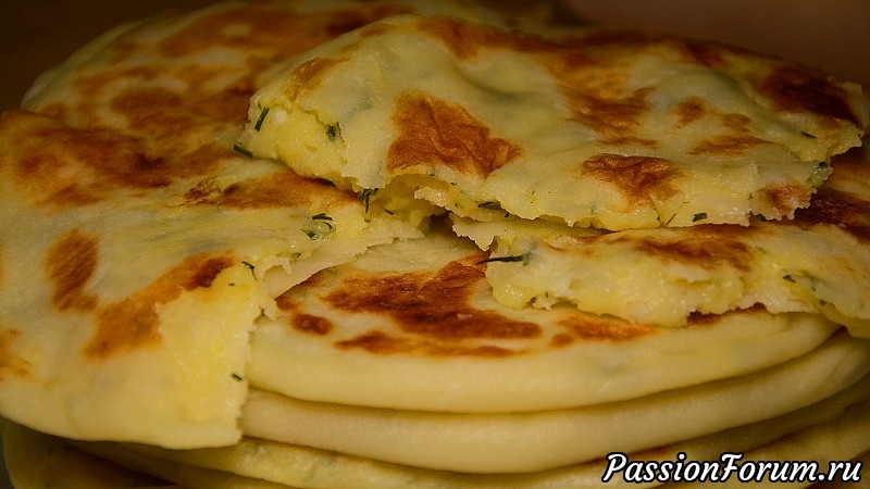 Как же они хороши! КАРТОФЕЛЬНЫЕ ЛЕПЕШКИ из сырного теста на кефире (на сухой сковороде) &ndash; Смотрите!