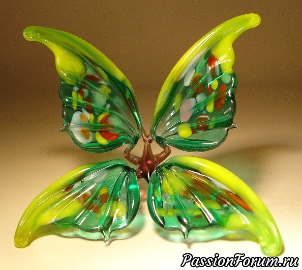 Декоративные фантазии из стекла - бабочки