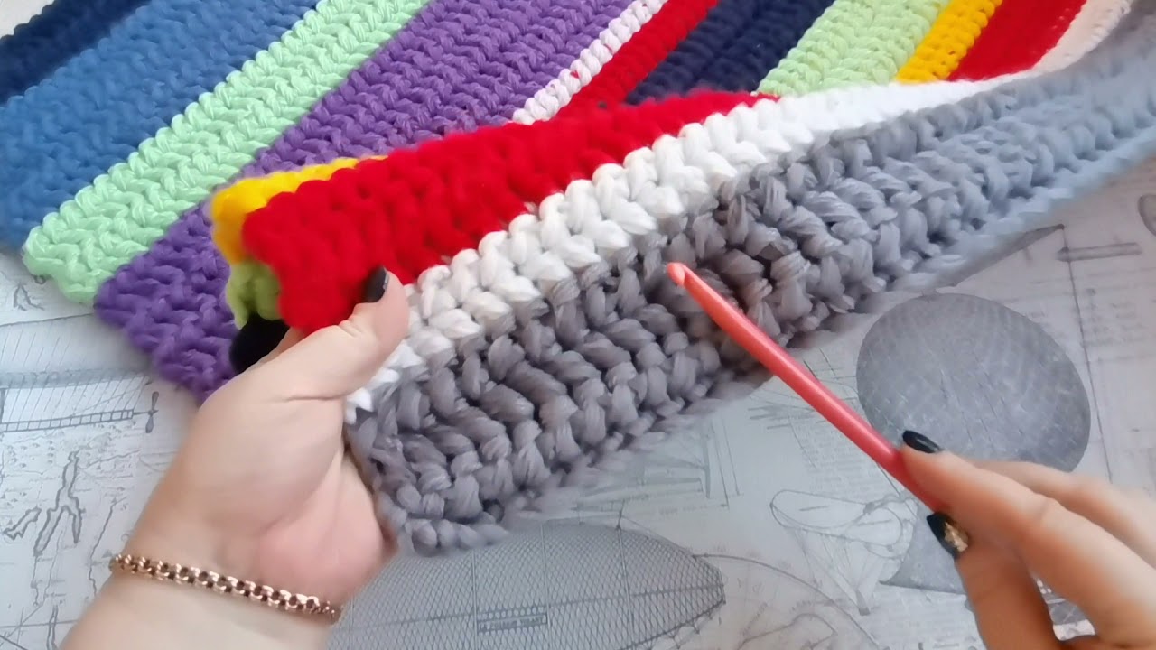 Рельефный коврик "Зигзаг" крючком