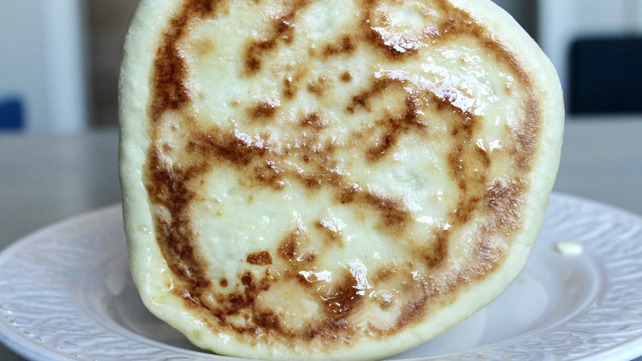Сырные лепешки на сковороде.