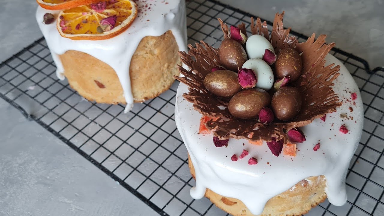 Кулич с цукатами и миндалем