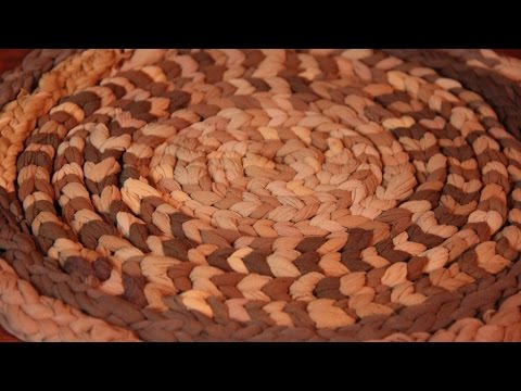Как связать коврик из старых колготок