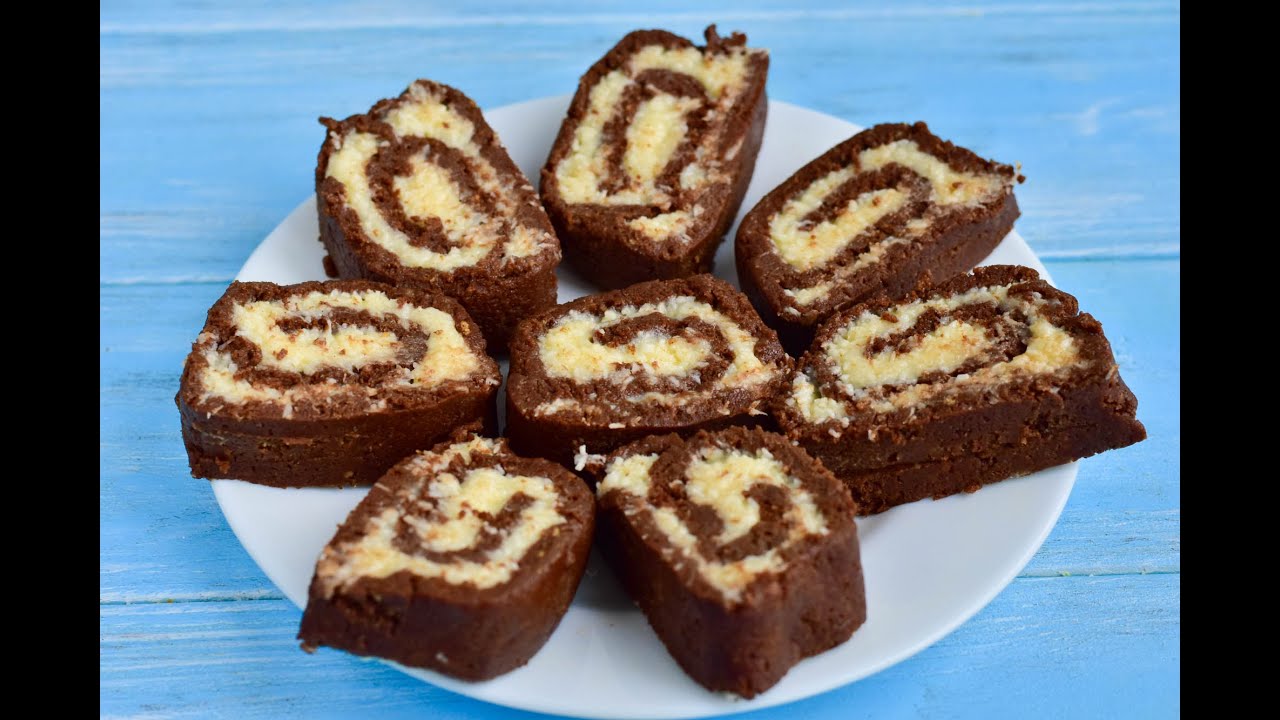 Шоколадный рулет с кокосовой начинкой без выпечки