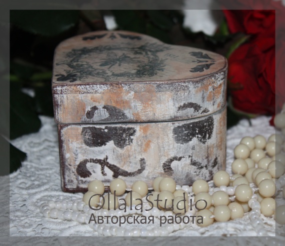 Шкатулка с короной Шкатулка с короной