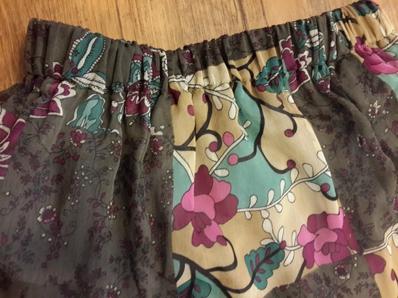 Skirt of silk fabrics
